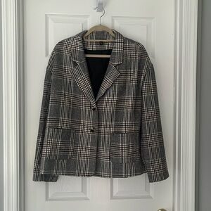 Lightly Worn Versona Plaid XL Blazer with pockets